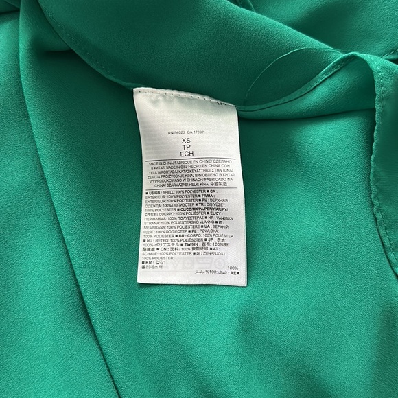 Dressy green tank - Picture 4 of 4